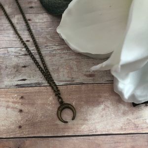 NWT Bronze crescent charm short necklace